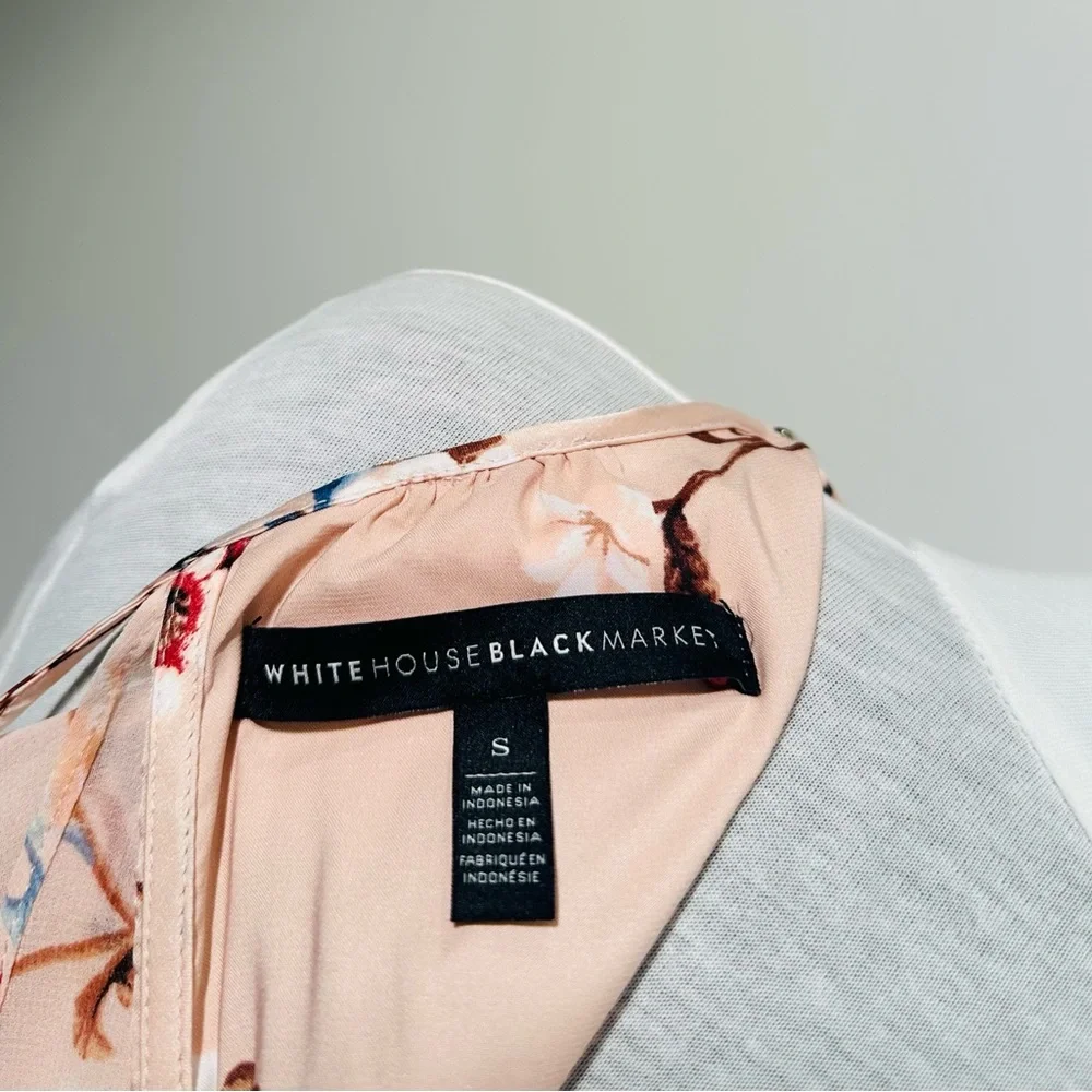 White House Black Market Blush Floral Sleeveless Blouse S Romantic Tie Back Top - Picture 6 of 6